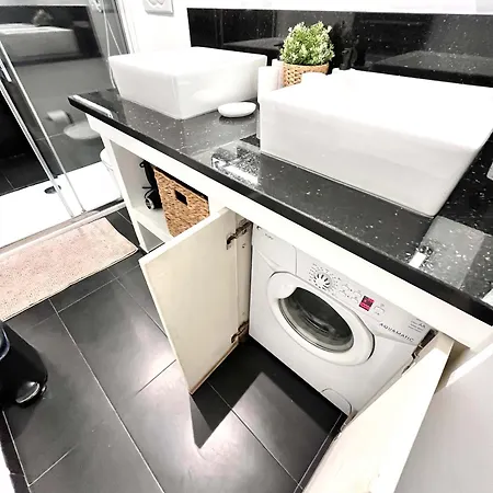 Elegant Flat With Ac, Heart Of Old Nice, Walking To The Beach! Nice
